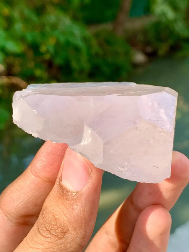 Natural terminated Pink Morganite Crystal from Afghanistan - 80 Gram